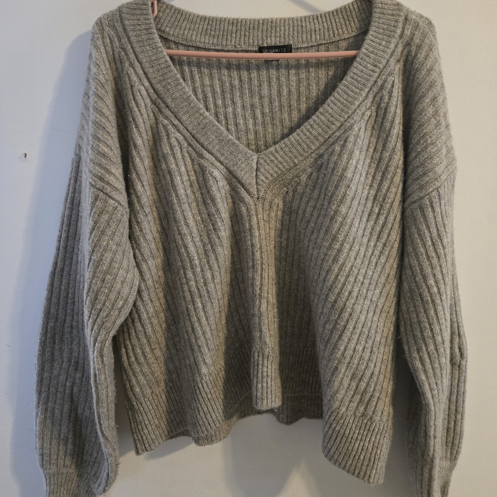 Dynamite Heather Gray V-Neck Sweater